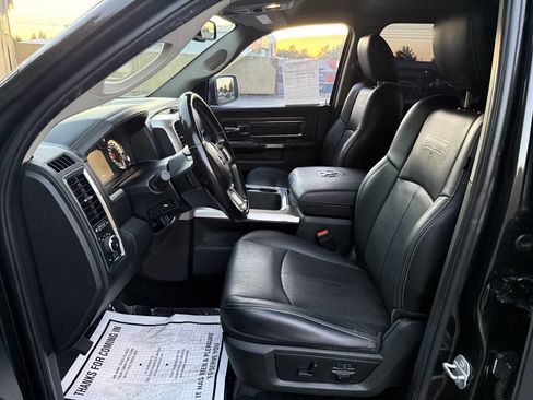 Used 2017 RAM 1500 Laramie w/ Convenience Group AWD/4WD image 12