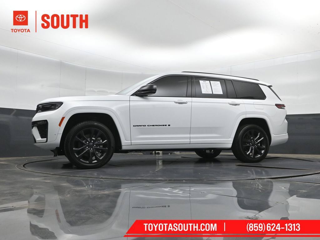 Used 2026 Jeep Grand Cherokee L Limited AWD/4WD image 47