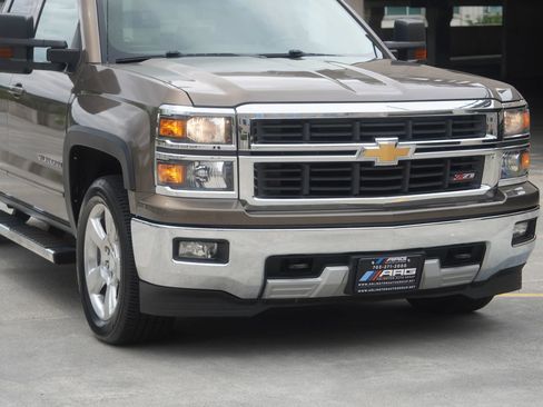 Used 2015 Chevrolet Silverado 1500 LT w/ LT Convenience Package AWD/4WD image 28