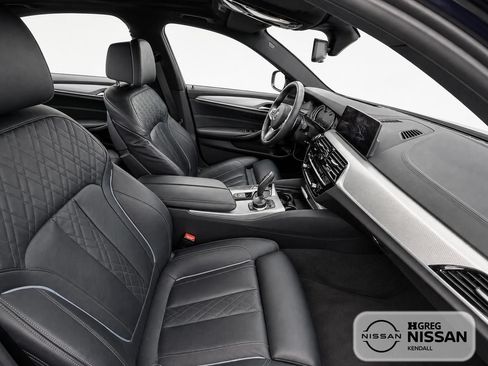 Used 2018 BMW M550i xDrive AWD/4WD image 9