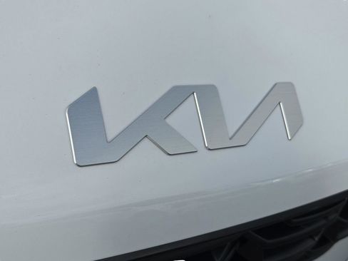 New 2026 Kia Sorento LX image 4