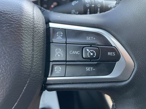 Used 2024 Jeep Compass Limited w/ Sun and Sound Group AWD/4WD image 24