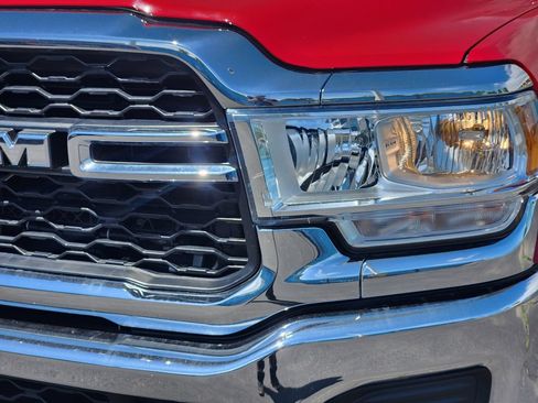 Used 2019 RAM 2500 Tradesman w/ Chrome Appearance Group AWD/4WD image 5