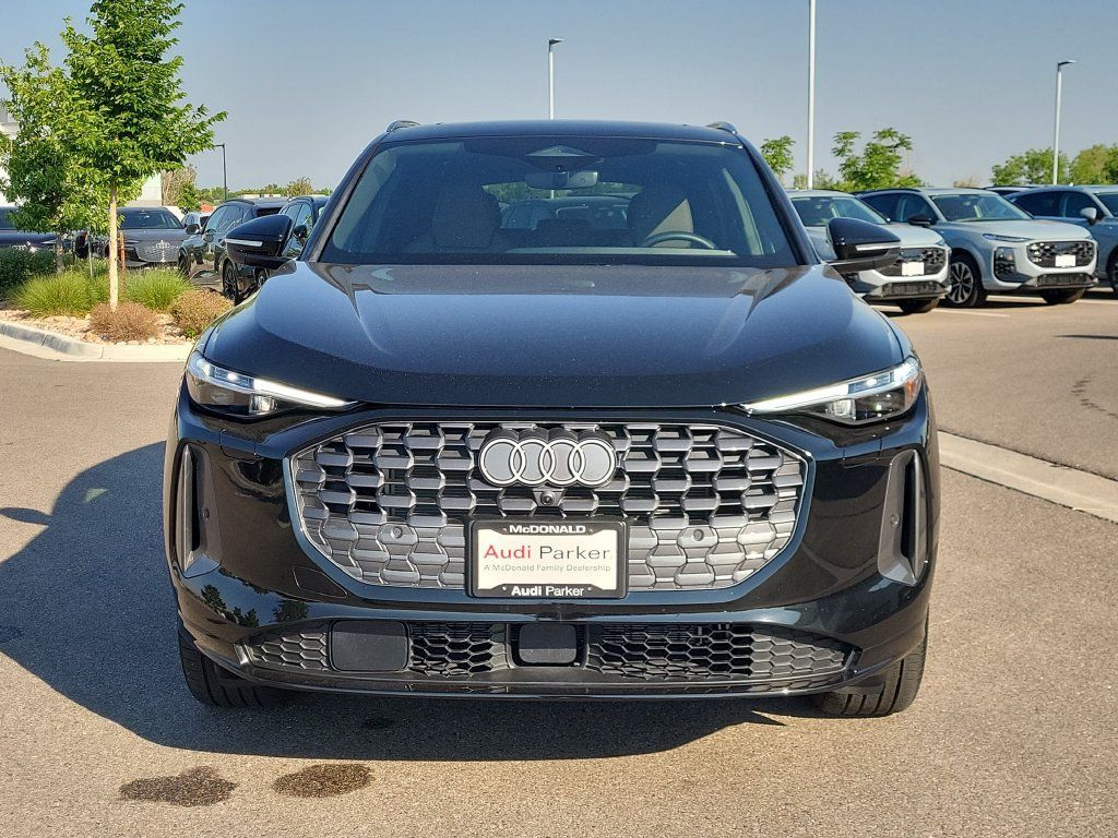 Used 2025 Audi Q5 Premium Plus w/ Premium Plus AWD/4WD image 5