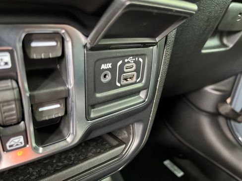 New 2026 Jeep Wrangler Unlimited Sahara AWD/4WD image 40