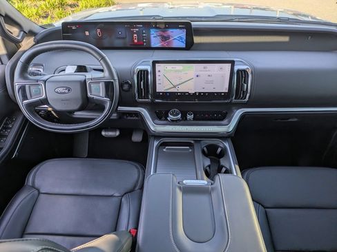 New 2025 Ford Expedition Max Platinum w/ Stealth Performance Package AWD/4WD image 18