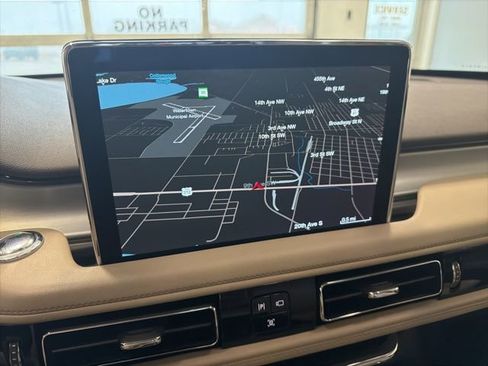 Used 2023 Lincoln Aviator AWD w/ Premium Package image 49