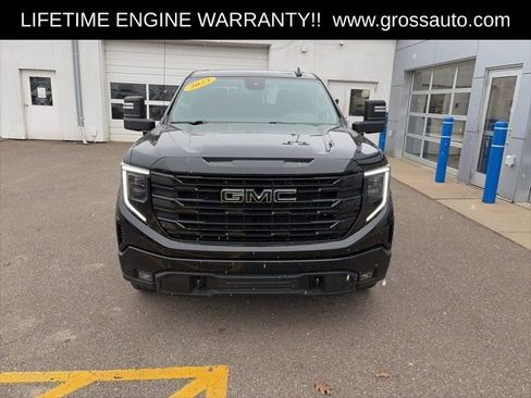 Used 2023 GMC Sierra 1500 Elevation w/ Preferred Package AWD/4WD image 3