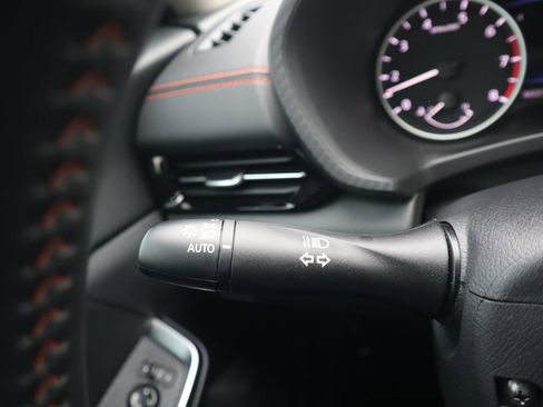 Used 2025 Nissan Sentra SR image 21