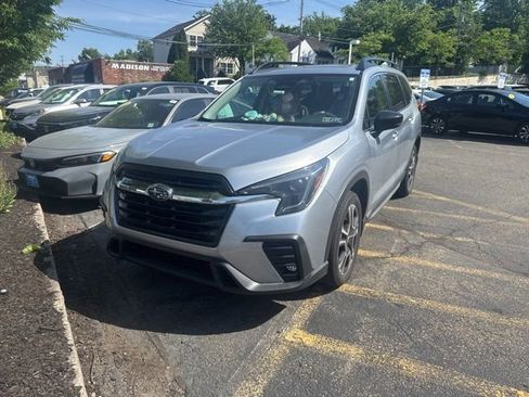 Used 2024 Subaru Ascent Limited w/ Technology Package AWD/4WD image 2