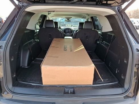 Used 2020 Chevrolet Traverse LT w/ Driver Confidence II Package image 31