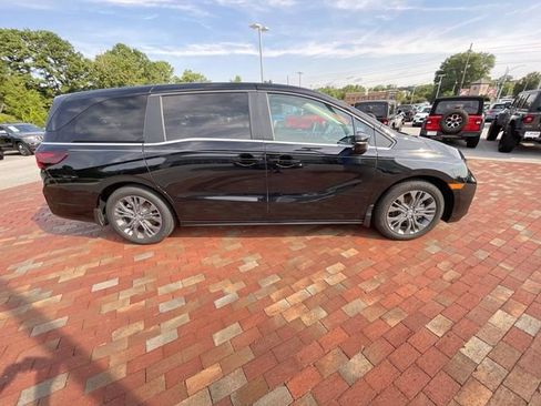 Used 2025 Honda Odyssey Touring image 17
