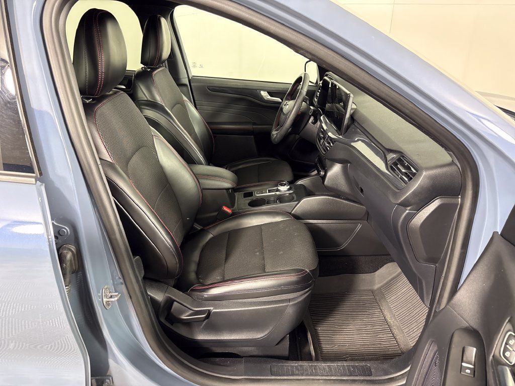 Certified 2024 Ford Escape ST-Line w/ Tech Pack #1 FWD image 7