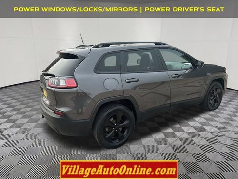 Used 2020 Jeep Cherokee Latitude Plus AWD/4WD image 4