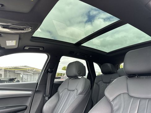 Used 2025 Audi Q5 2.0T Premium image 16