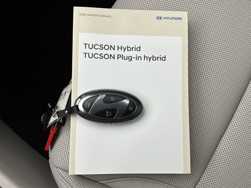 New 2026 Hyundai Tucson Limited image 32