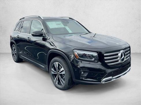 Used 2026 Mercedes-Benz GLB 250 4MATIC image 7