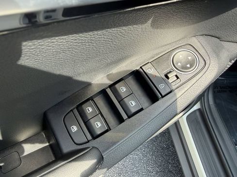 Certified 2025 Kia Seltos S AWD/4WD image 12