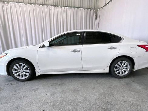 Used 2016 Nissan Altima 2.5 S w/ Power Driver Seat Package image 25