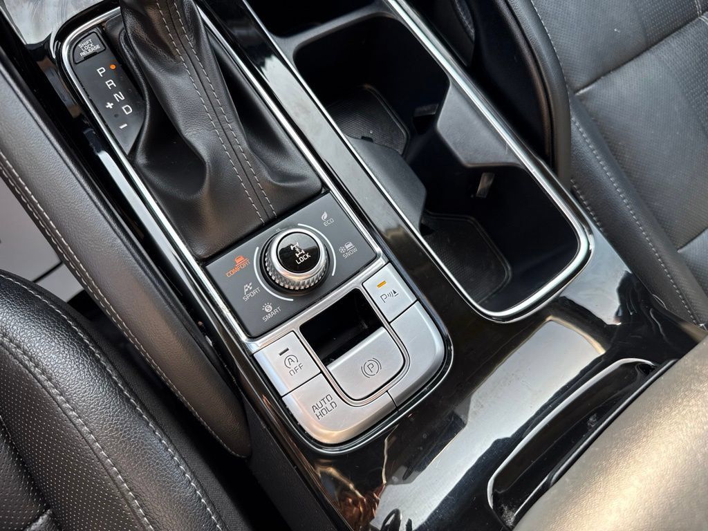 Used 2023 Kia Telluride EX w/ EX Captain's Chair Package AWD/4WD image 39