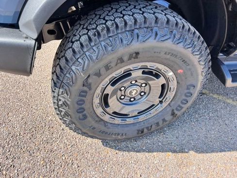 New 2025 Ford Bronco Outer Banks w/ Sasquatch Package image 9