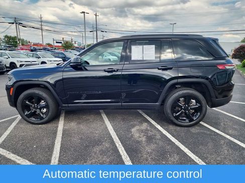 Used 2024 Jeep Grand Cherokee Limited w/ Black Appearance Package AWD/4WD image 6