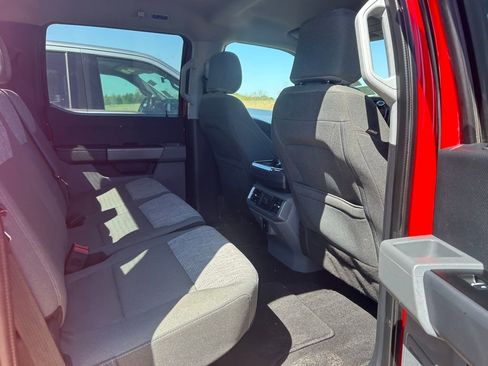 Used 2023 Ford F150 XLT image 4