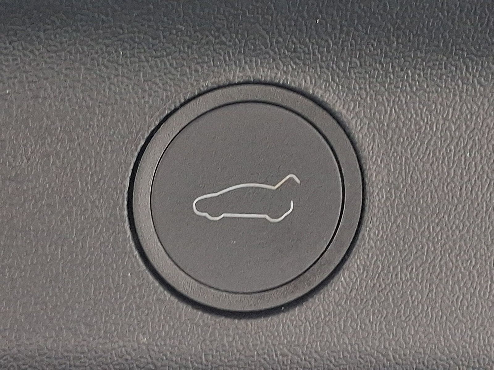 Used 2024 Tesla Model Y Long Range RWD image 29