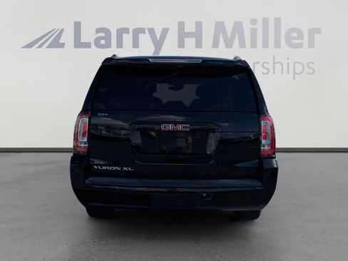 Used 2017 GMC Yukon XL SLT image 4