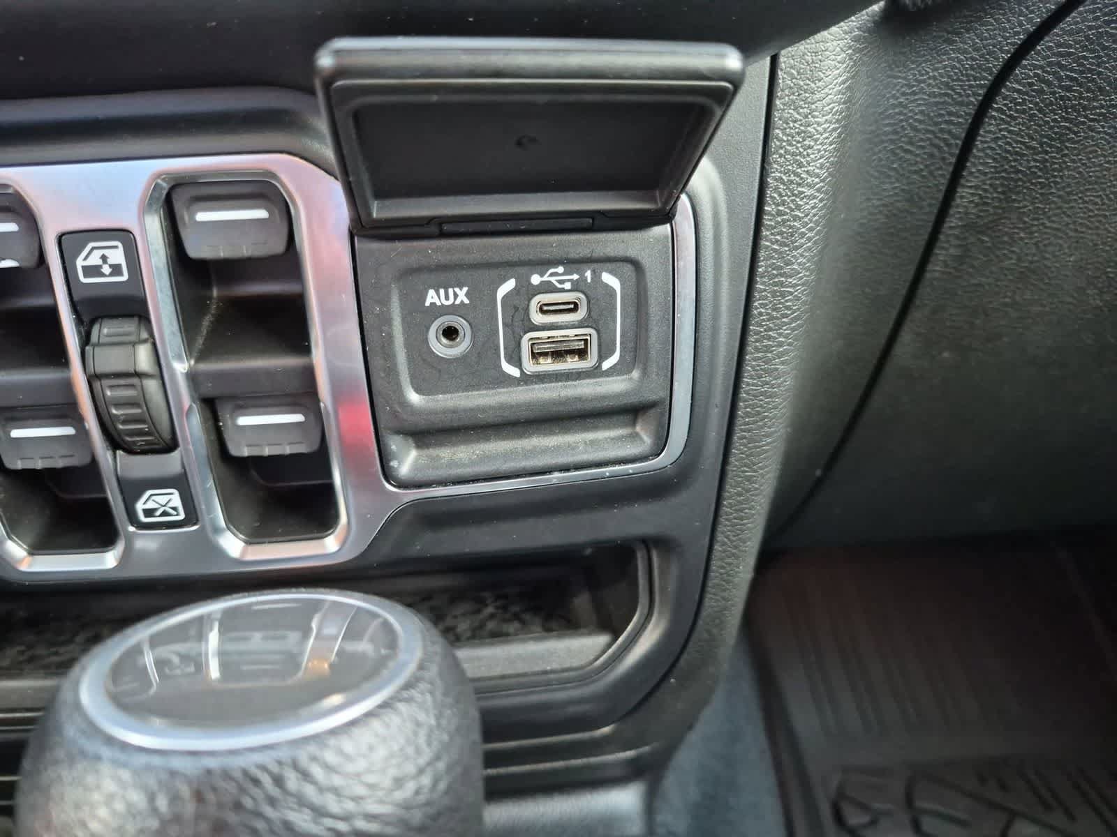 Used 2023 Jeep Gladiator Sport AWD/4WD image 31