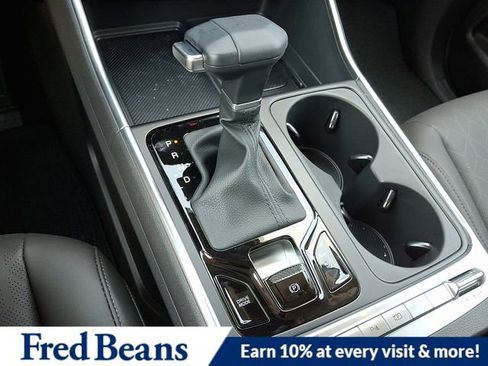 New 2025 Kia Carnival SX w/ SX Dark Edition Package image 12