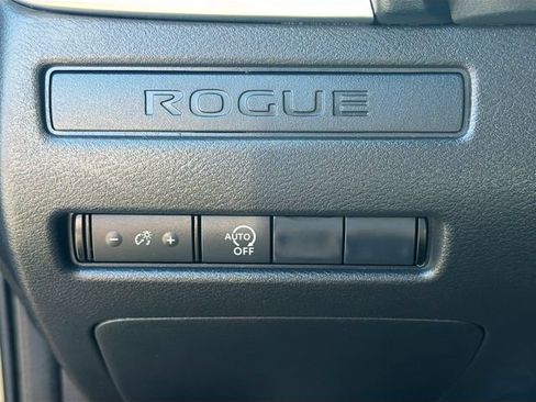 Used 2023 Nissan Rogue S FWD image 10