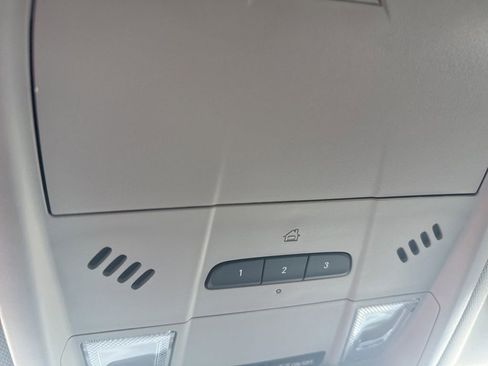 Used 2020 Buick Enclave Premium image 25