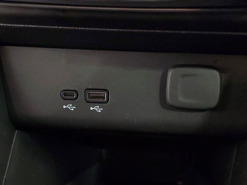 Used 2025 Buick Encore GX Preferred FWD image 21