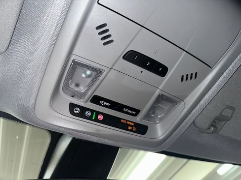 Certified 2024 Chevrolet Blazer LT w/ Convenience Package image 16