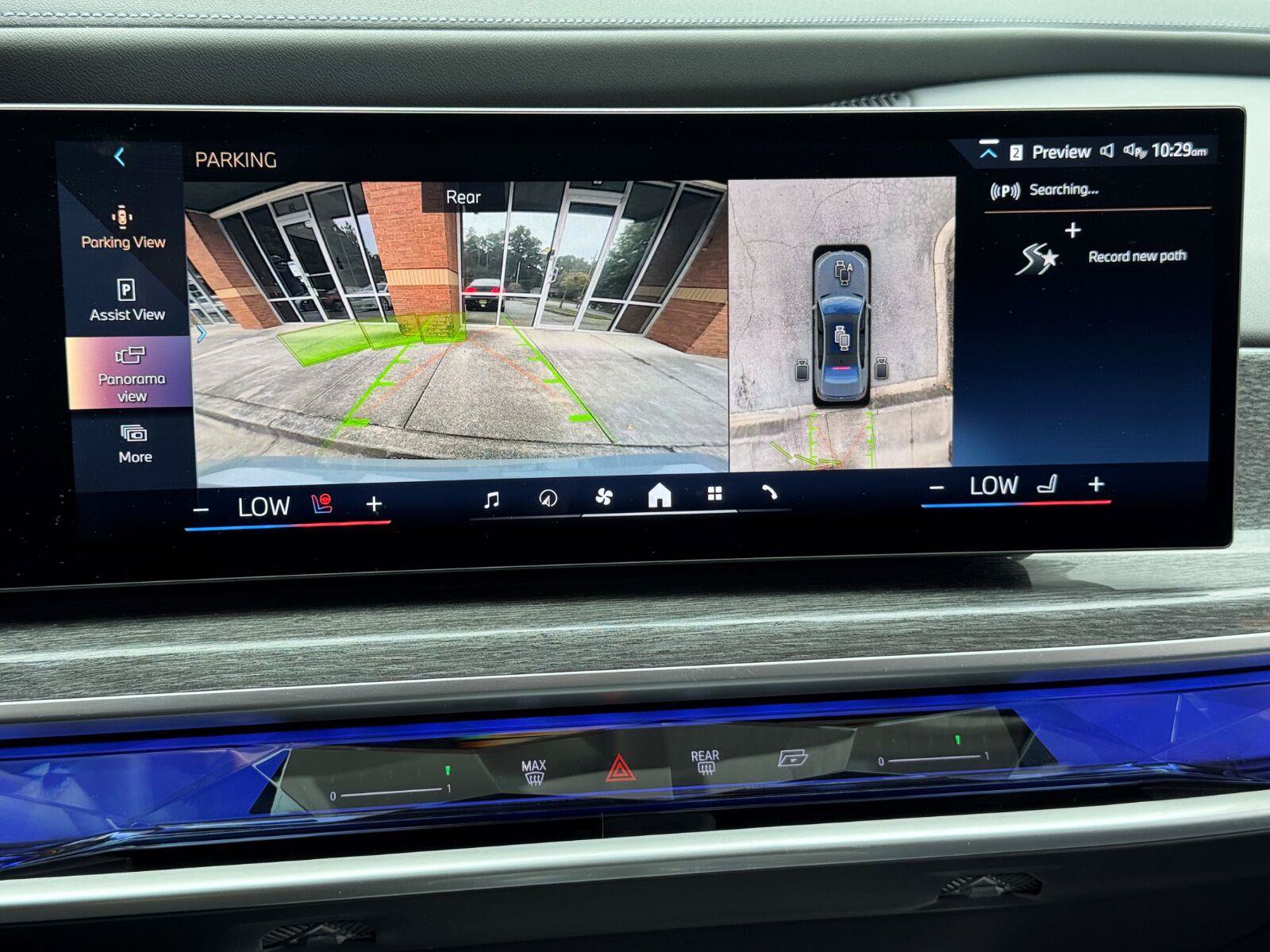 Used 2023 BMW i7 xDrive60 w/ Parking Assistance Package AWD/4WD image 32