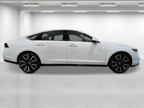 New 2026 Honda Accord Touring image 9