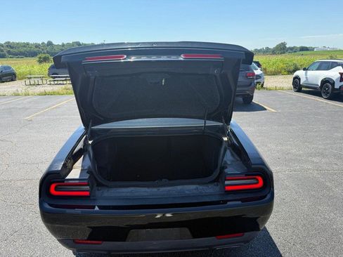 Used 2022 Dodge Challenger R/T RWD image 8