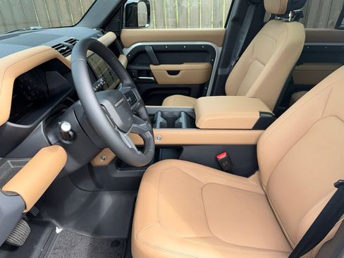 New 2026 Land Rover Defender 130 X-Dynamic SE AWD/4WD image 10