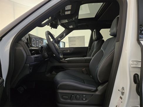 New 2026 INFINITI QX80 SPORT w/ Sport Exterior Package image 6