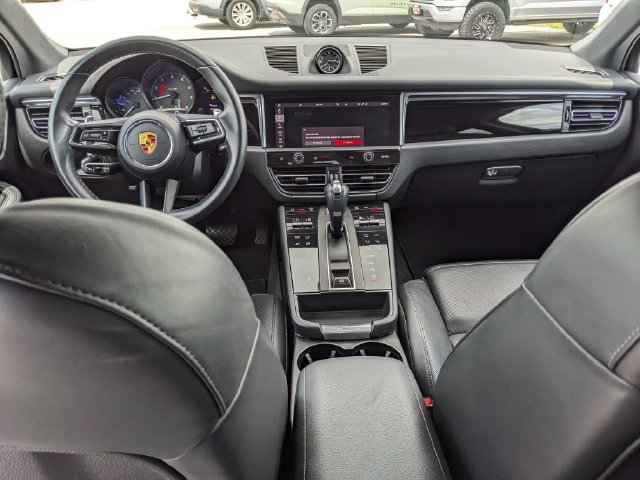 Used 2023 Porsche Macan Turbo AWD/4WD image 16