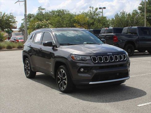 Certified 2023 Jeep Compass Limited AWD/4WD image 2