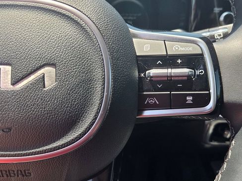 Used 2023 Kia Sorento SX AWD/4WD image 23