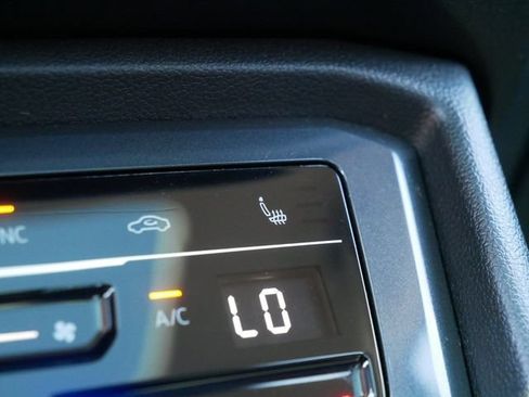 Certified 2022 Volkswagen Tiguan SE AWD/4WD image 33