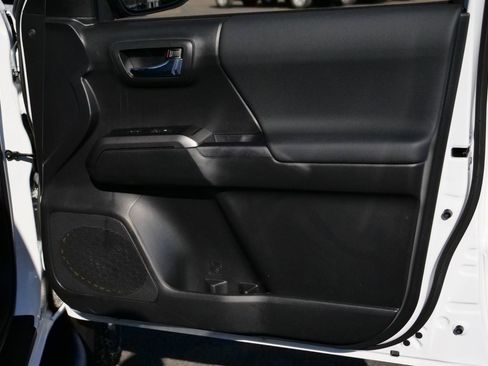 Used 2023 Toyota Tacoma TRD Off-Road image 49