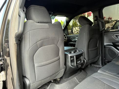 Used 2025 RAM 1500 Big Horn AWD/4WD image 17