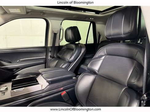 Used 2025 Lincoln Navigator L Reserve AWD/4WD image 14