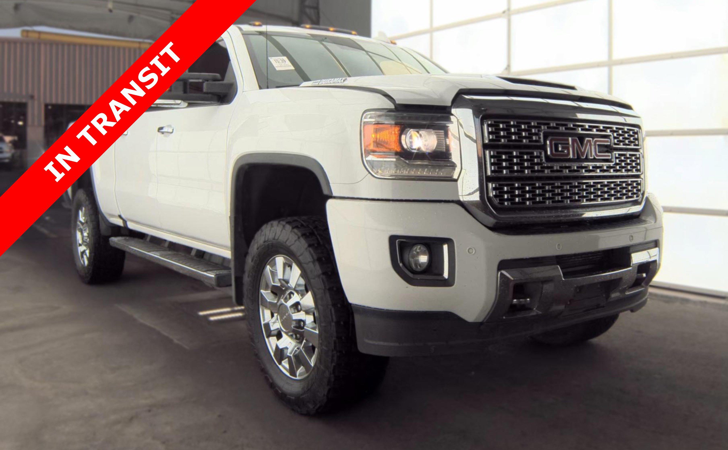 Used 2019 GMC Sierra 2500 Denali w/ Duramax Plus Package AWD/4WD image 5