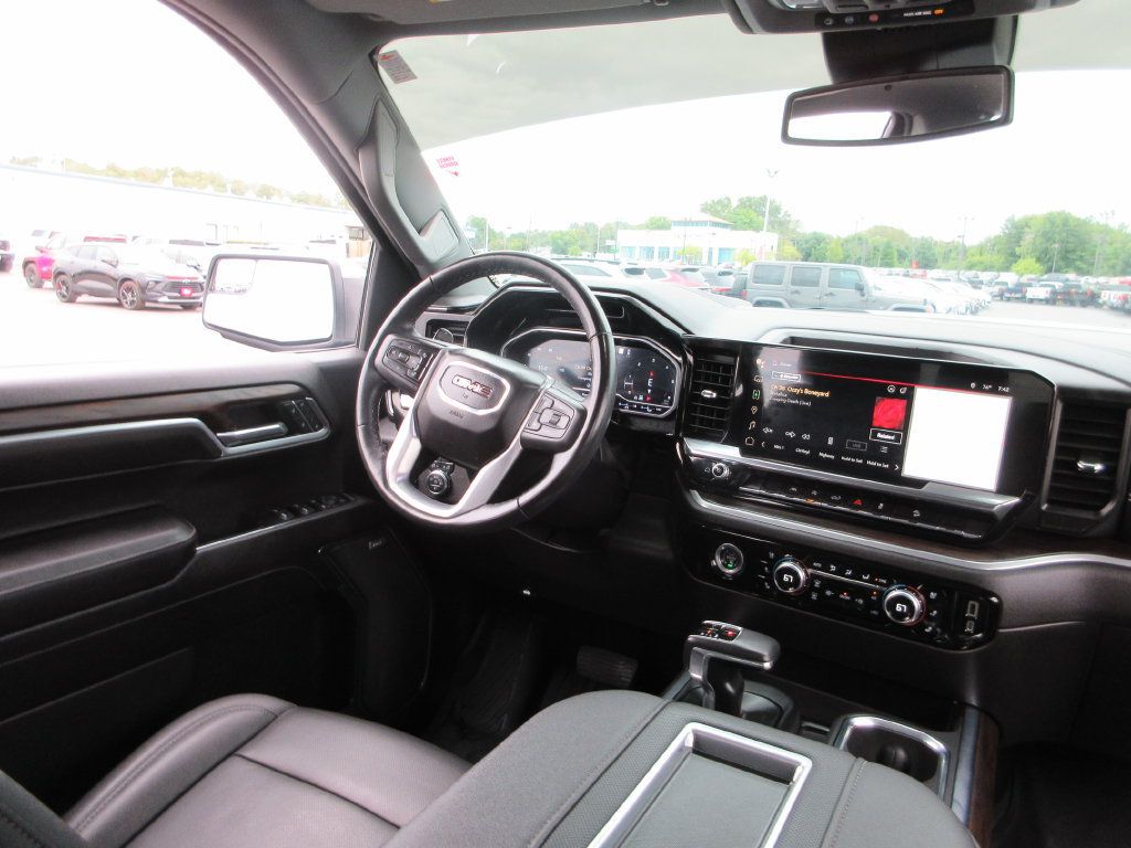 Used 2022 GMC Sierra 1500 SLT AWD/4WD image 28