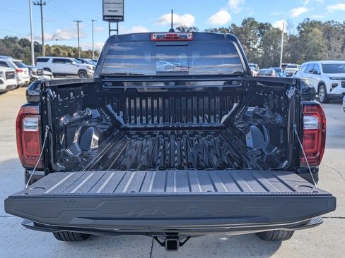 New 2026 GMC Canyon Elevation image 11